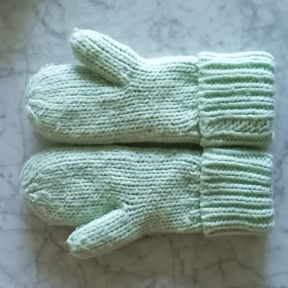 🌼 *Host Pick* Rella mint green hat + mitten set - Picture 7 of 7